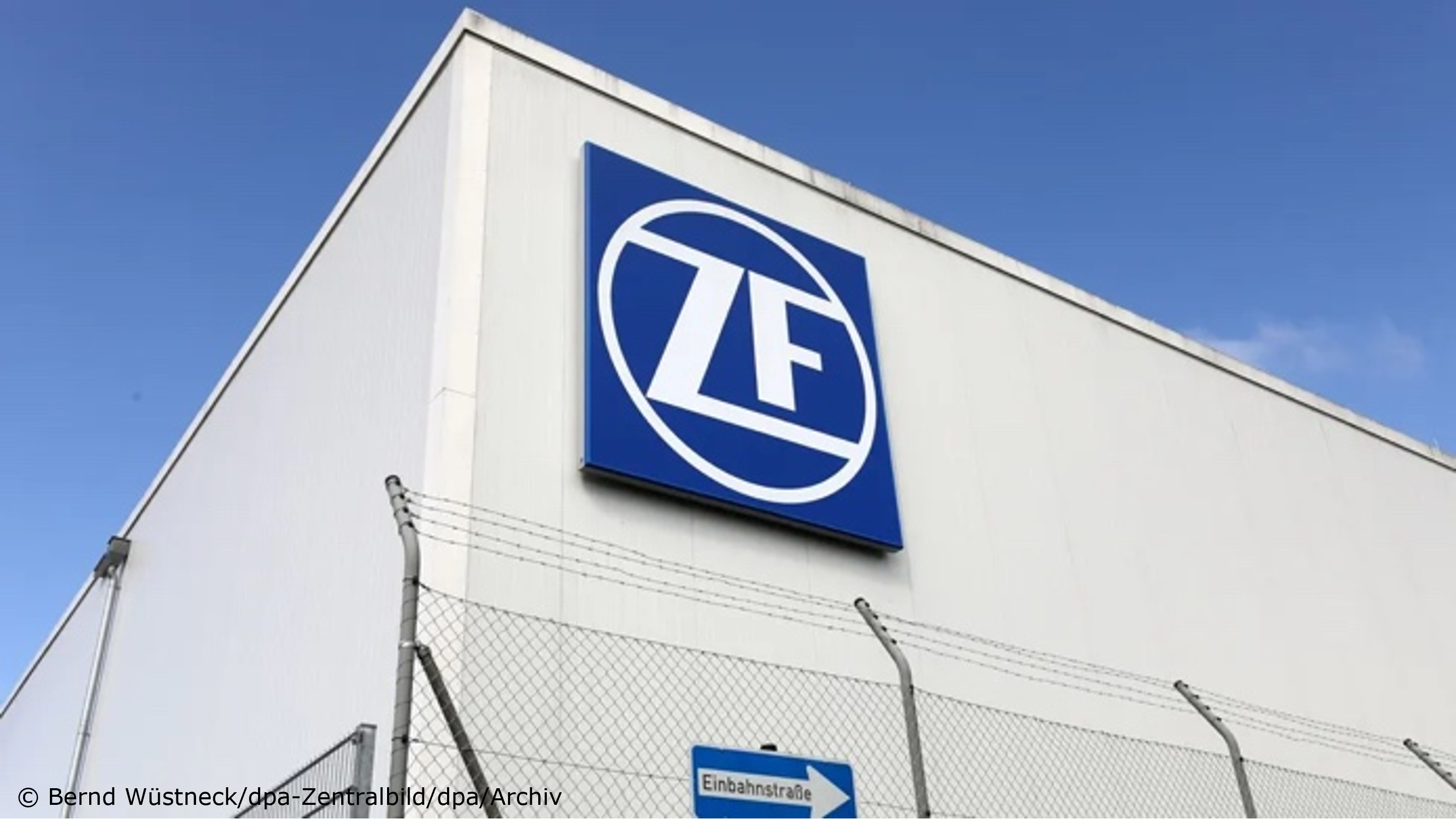 Electric Central Drive for Light Commercial Vehicles: ZF Starts Series Production
